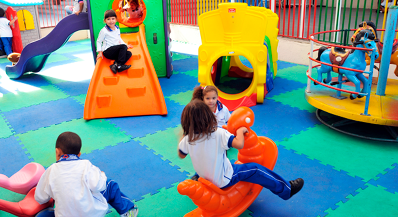 COLÉGIO SANTA MÔNICA DE CASCADURA